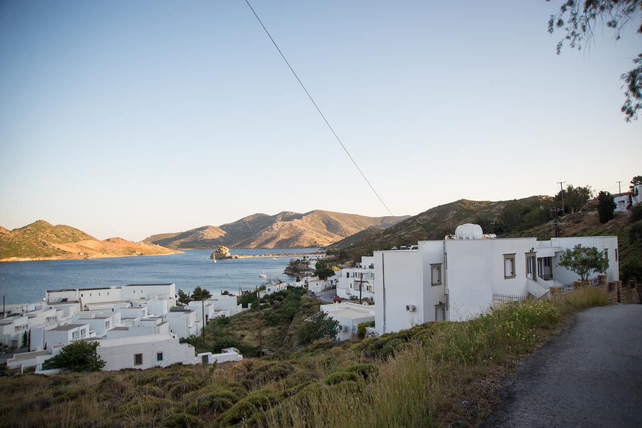 Captain Manos Studio Apartments Grikos Bay  Exterior photo