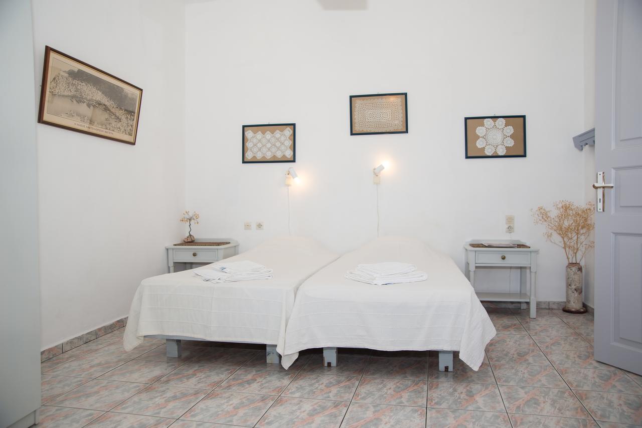 Captain Manos Studio Apartments Grikos Bay  Exterior photo