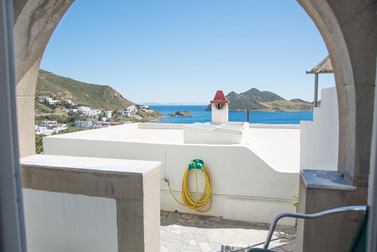 Captain Manos Studio Apartments Grikos Bay  Exterior photo