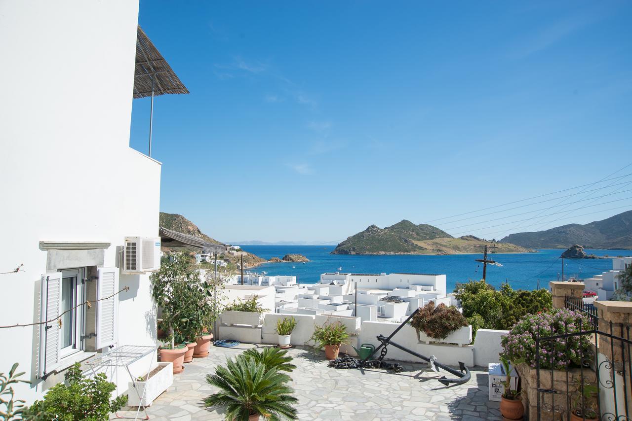 Captain Manos Studio Apartments Grikos Bay  Exterior photo