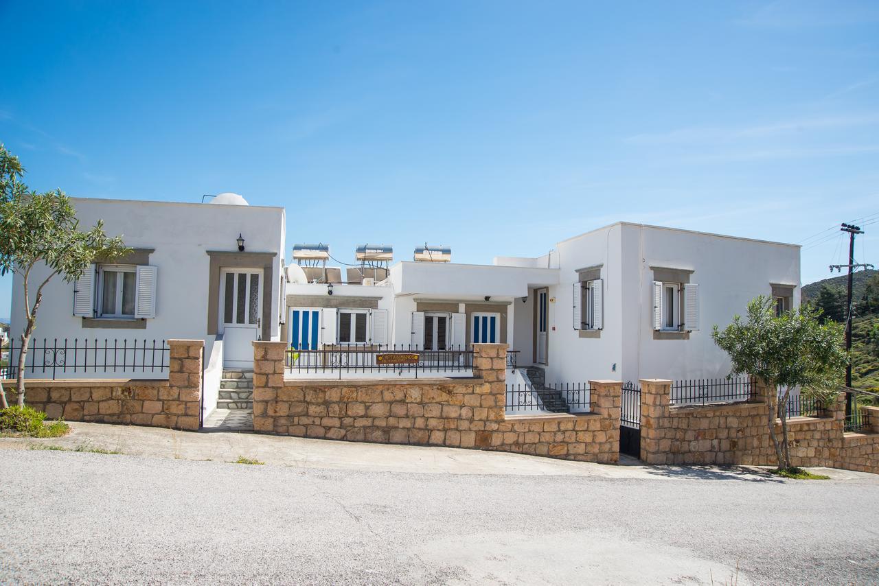 Captain Manos Studio Apartments Grikos Bay  Exterior photo